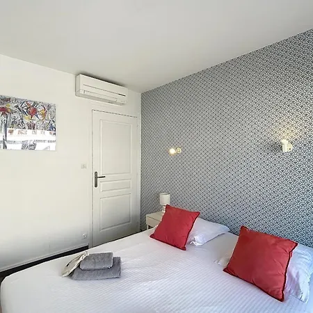 Palm Quiet Terrace Secure